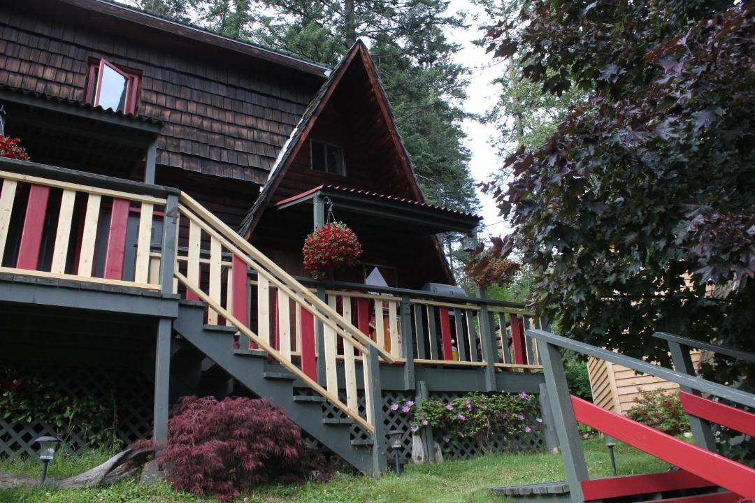 Photo of Others in Kaslo