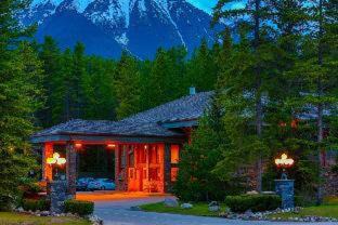 Photo of Others in Lake Louise