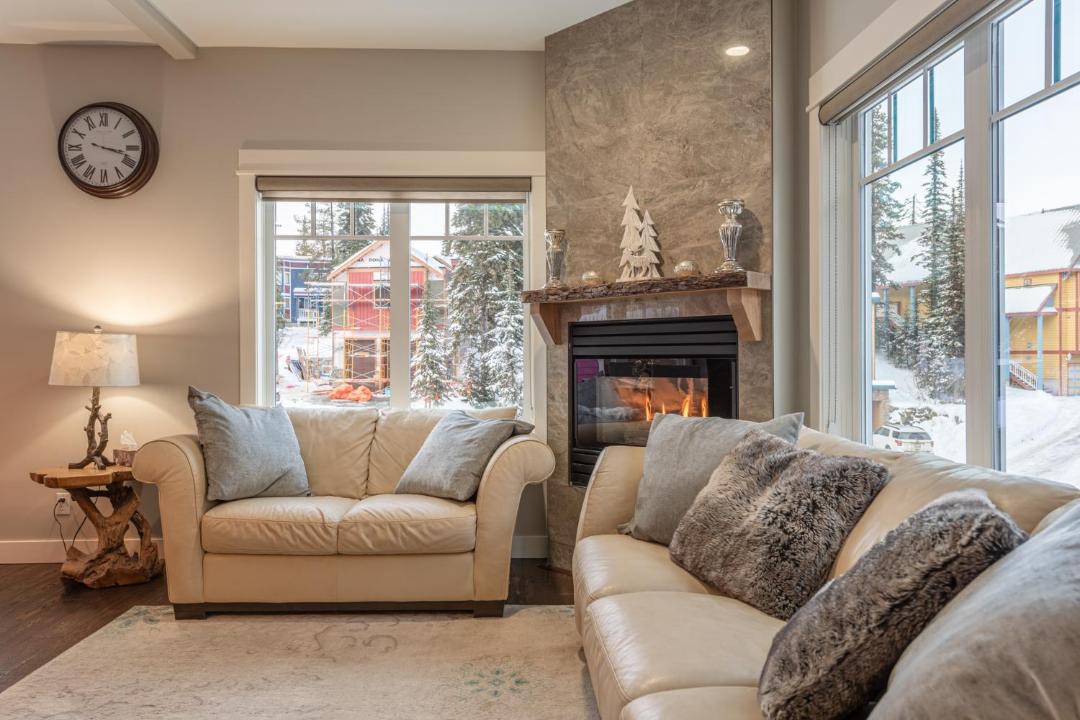 Photo of Livingroom in Silver Star Mountain