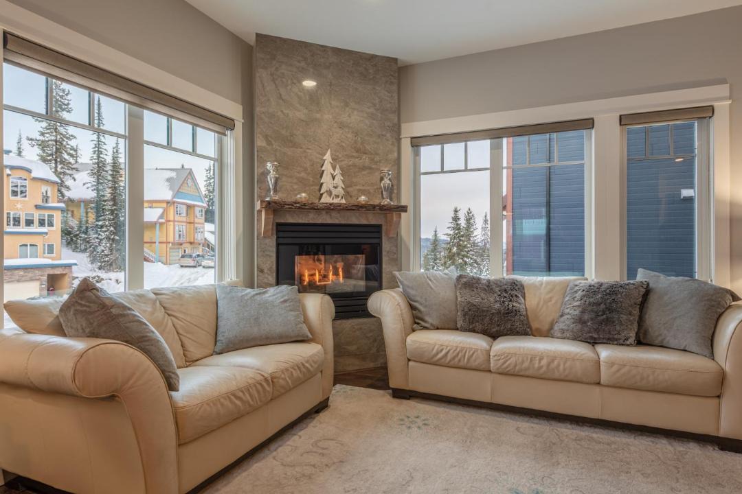 Photo of Livingroom in Silver Star Mountain