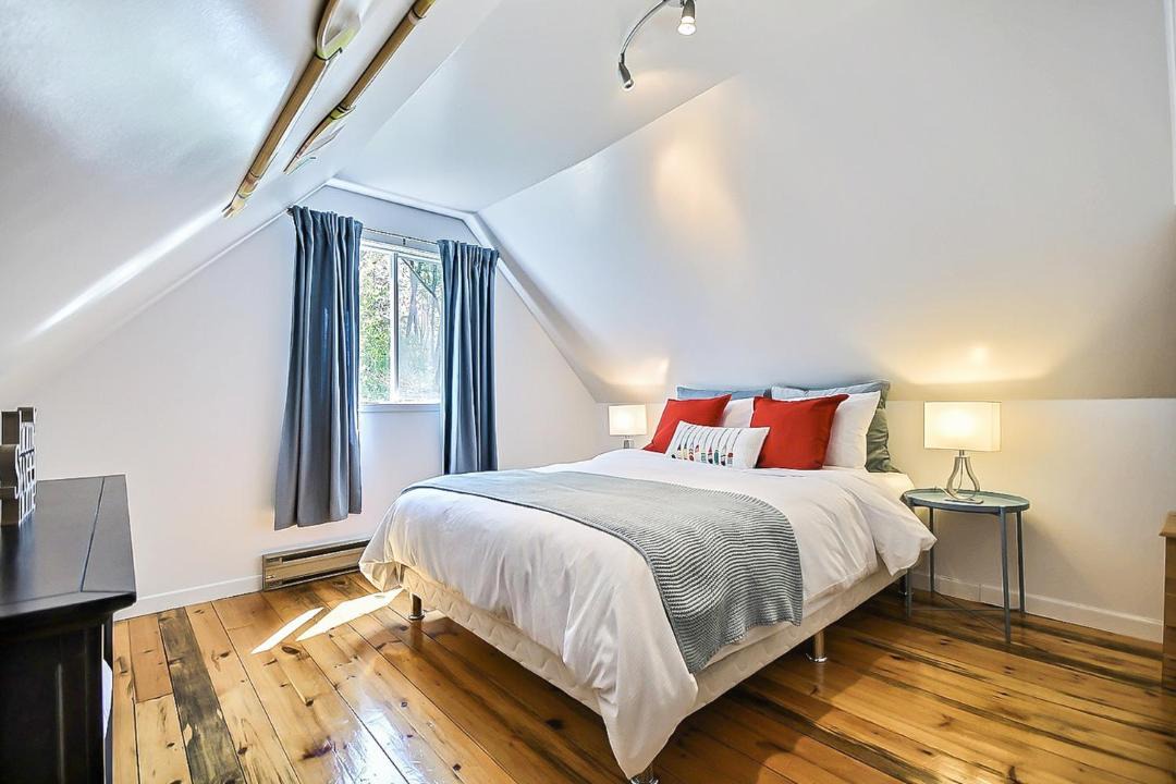 Photo of Bedroom in Sainte-Ann-des-Lacs