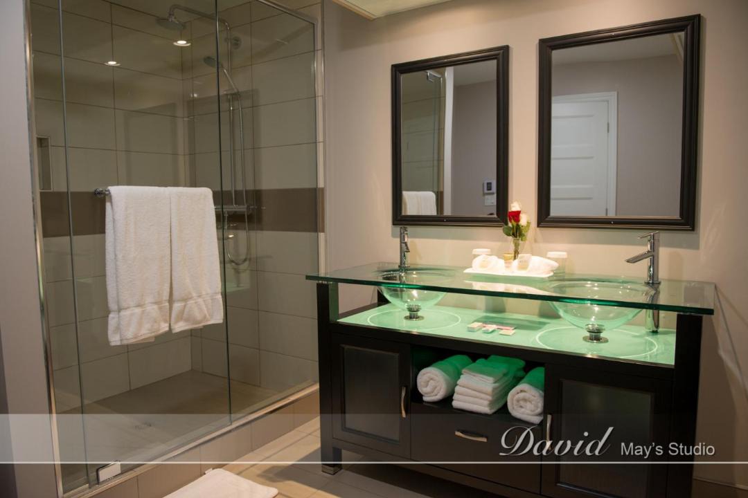 Photo of Bathroom in Tres-Saint-Redempteur