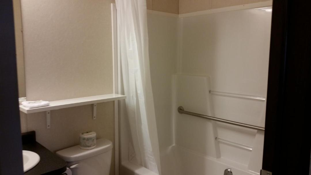 Photo of Bathroom in Shaunavon