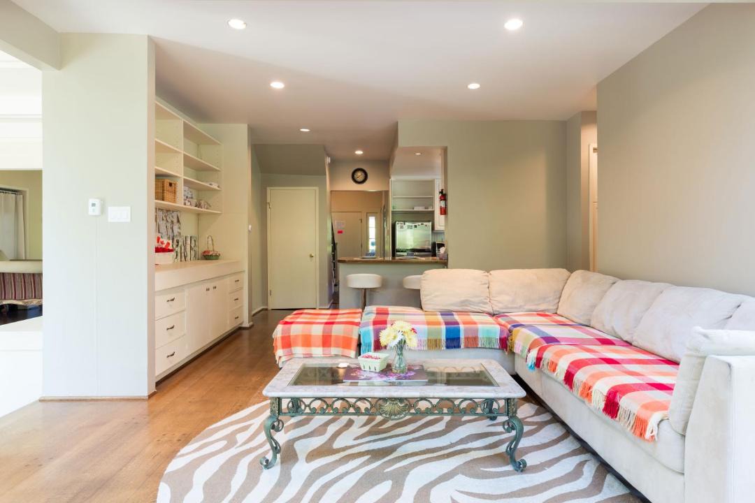 Photo of Livingroom in Kerrisdale