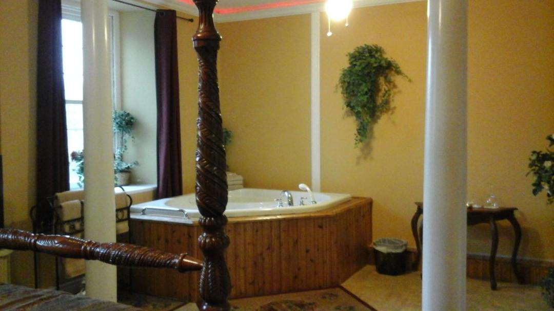 Photo of Bathroom in Merrickville