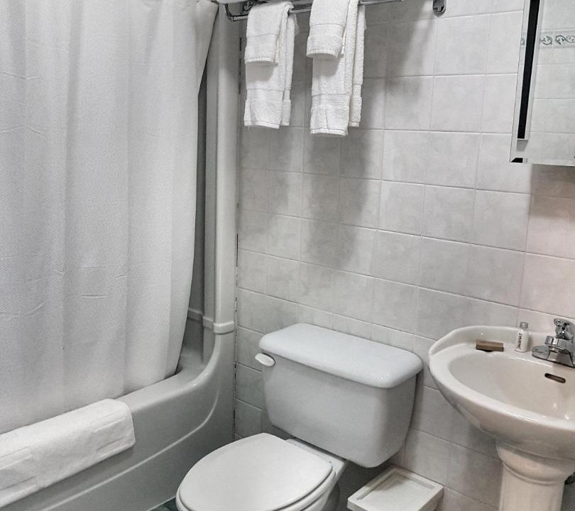 Photo of Bathroom in Downtown Gatineau