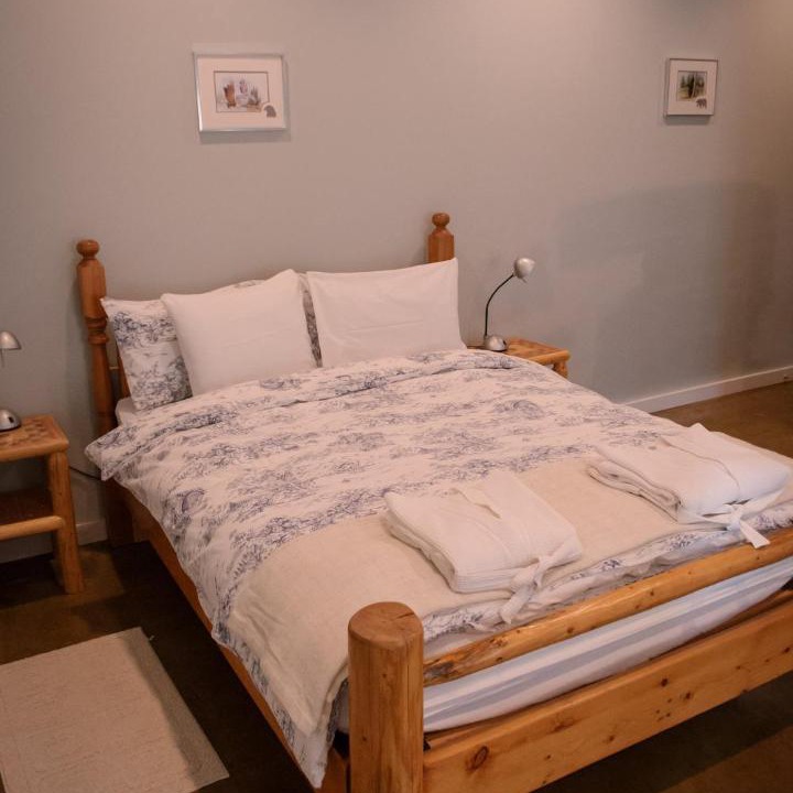 Photo of Bedroom in Okanagan-Similkameen