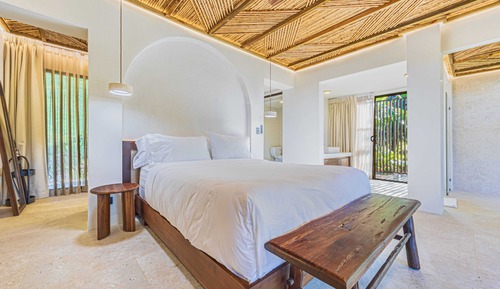 Accessible Queen Villa