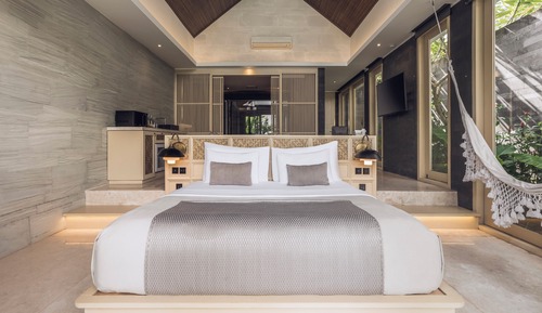 Royal Smart 1 Bedroom Villa with Private Pool & Hot Tub