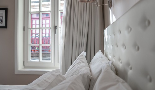Double Room, 1 Queen Bed, City View (Room 101)