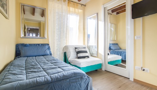 Single Room, 1 Large Twin Bed
