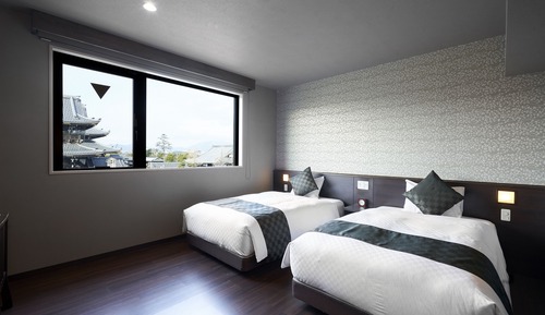 Deluxe Twin Room, City View (1-3 persons)