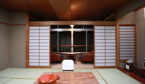 Traditional Room (Japanese Style, with 10 Tatami Mats)