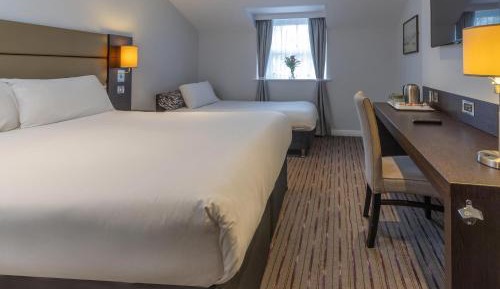 Standard Family Room with One Double Bed and Sofa Bed - Non-Smoking