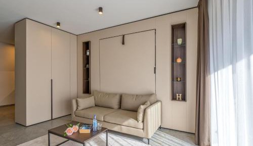 Studio with Balcony 9