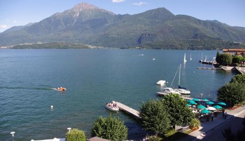 Suite with Lake View