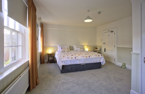 Romsey Hotel | The Palmerston Rooms