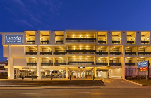 Niagara Falls Hotel | Travelodge by Wyndham Niagara Falls Fallsview