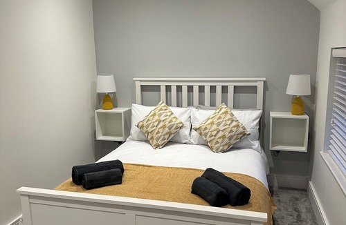 Hertford House | Newly renovated Modern 3-Bedroom House