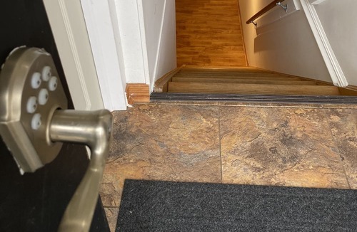 Dundas Apartment | Escarpment Dwelling!