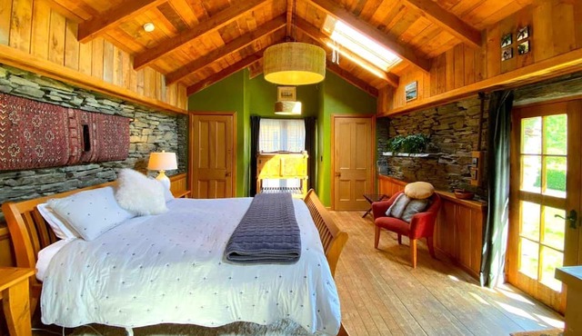 Absolutely Gorgeous Cottage Rental near Queenstown for Romantic Getaways, South Island NZ